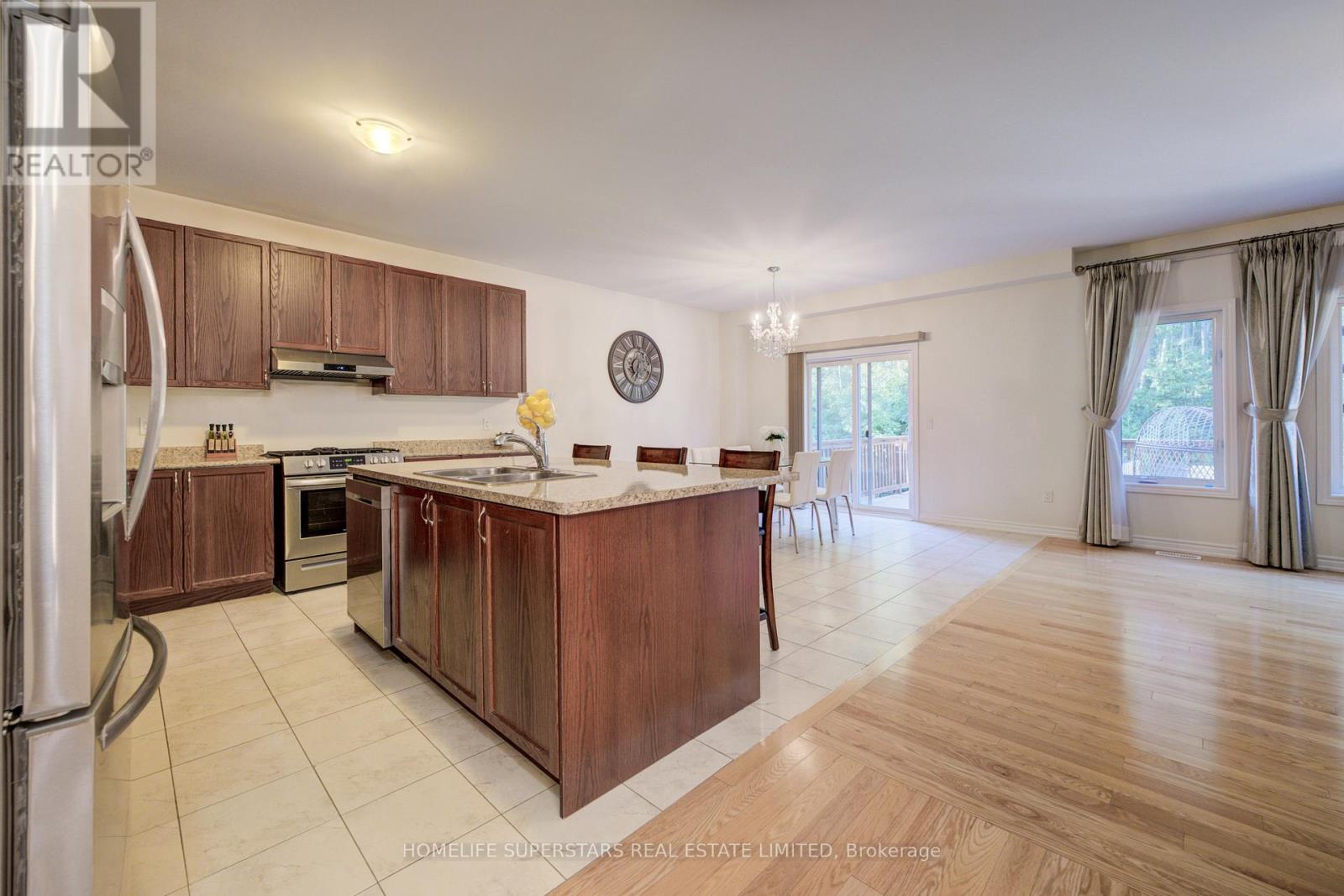 27 Upperview Place, Whitby, Ontario  L1R 0N4 - Photo 14 - E13477188