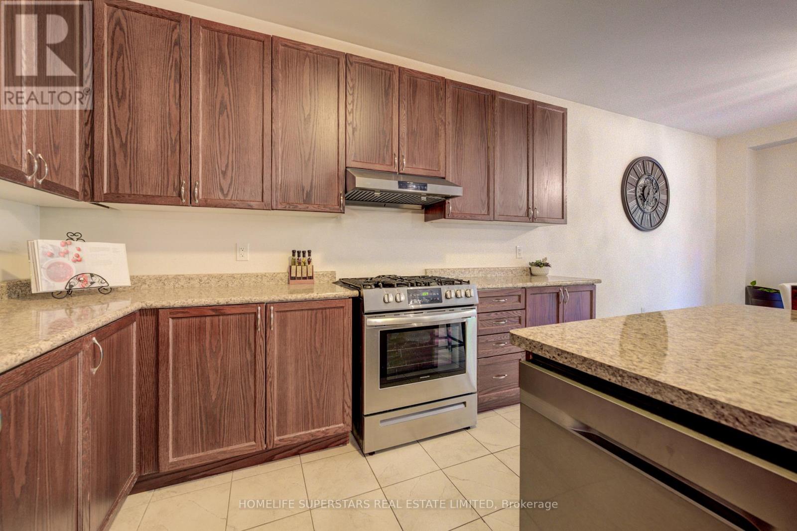 27 Upperview Place, Whitby, Ontario  L1R 0N4 - Photo 15 - E13477188