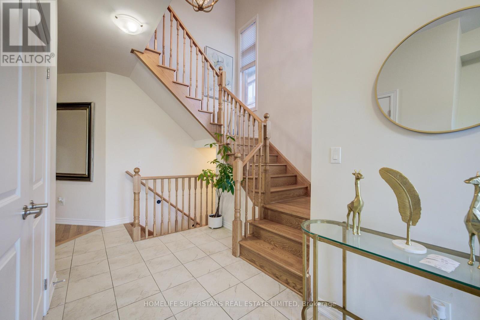 27 Upperview Place, Whitby, Ontario  L1R 0N4 - Photo 5 - E13477188