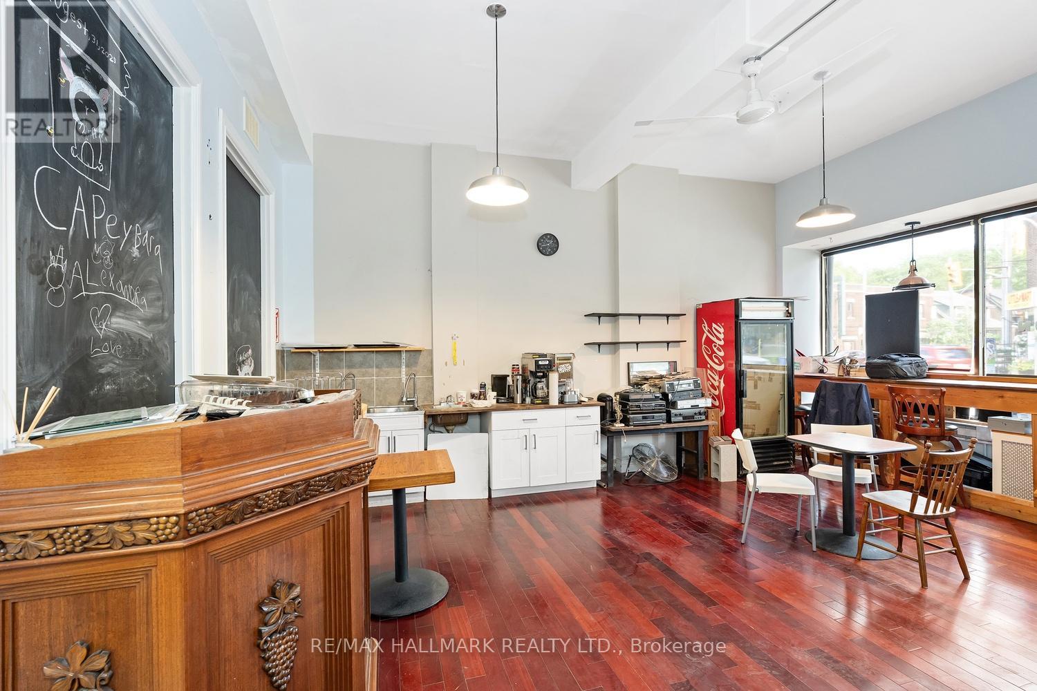 534 Annette Street, Toronto, Ontario  M6S 2C2 - Photo 7 - W13477160