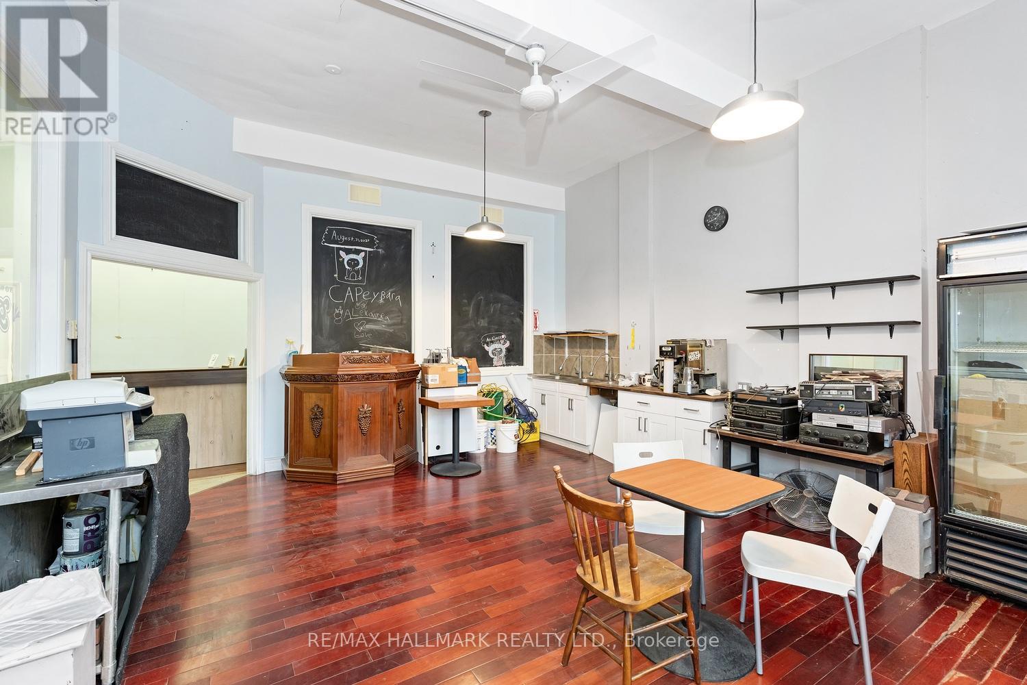 534 Annette Street, Toronto, Ontario  M6S 2C2 - Photo 8 - W13477160
