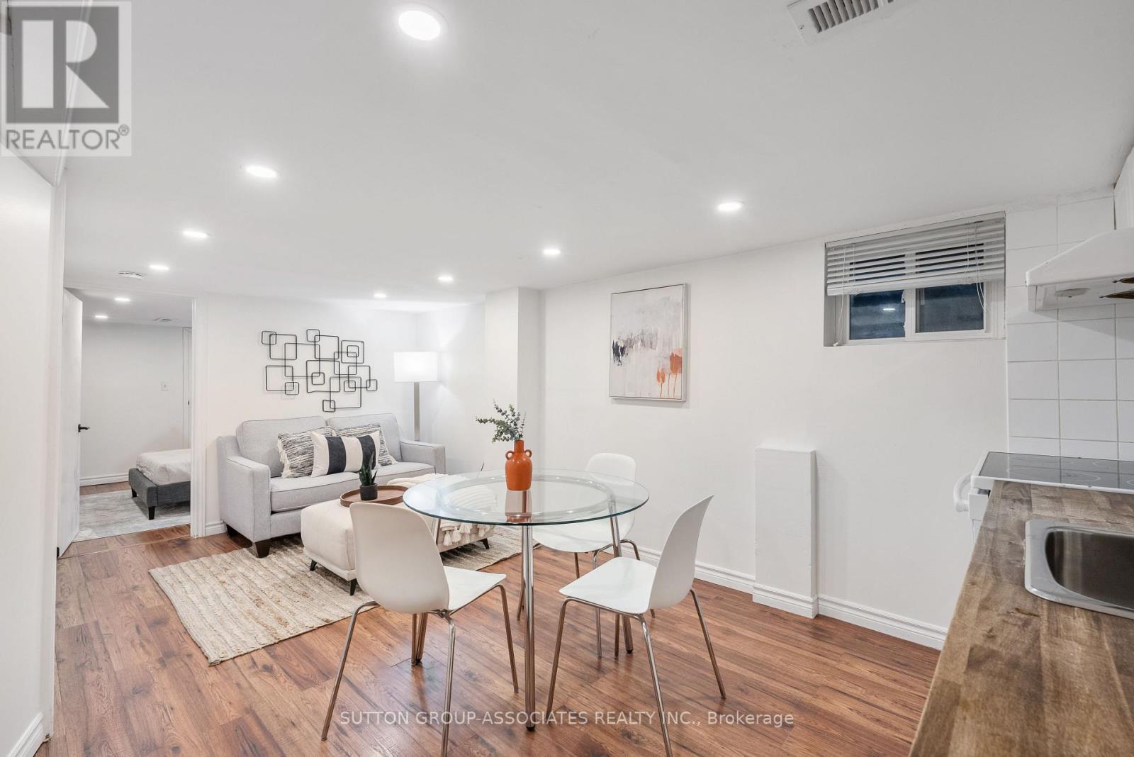 BSMT - 10 INNES AVENUE, Toronto, Ontario