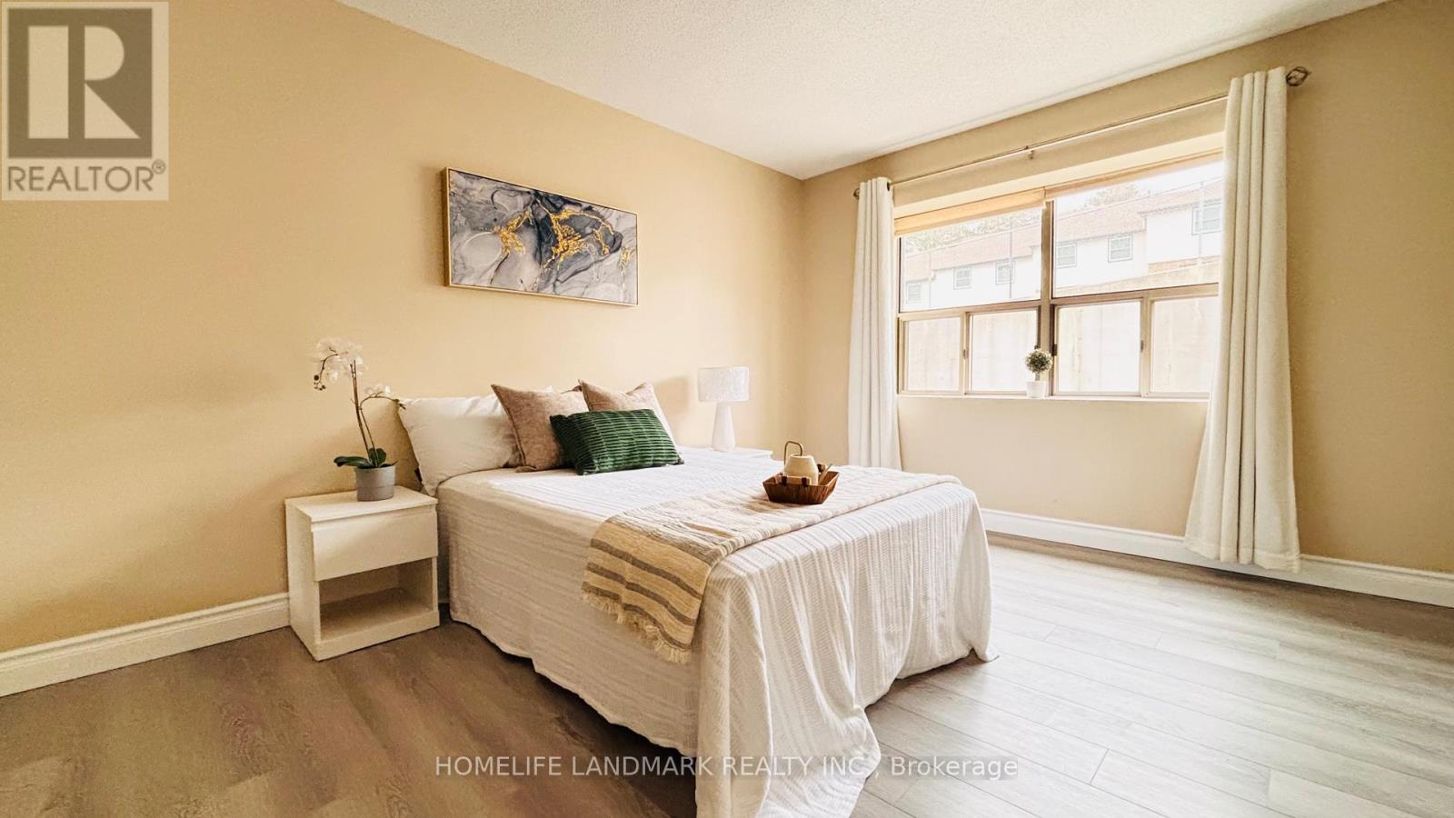 #207 - 300 KEATS WAY, Waterloo, Ontario
