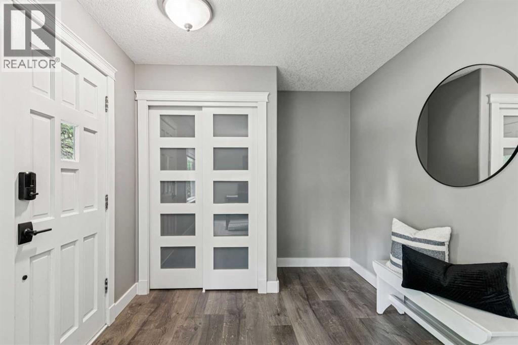 4024 Grove Hill Road Sw, Calgary, Alberta  T3E 4E6 - Photo 2 - A2320411