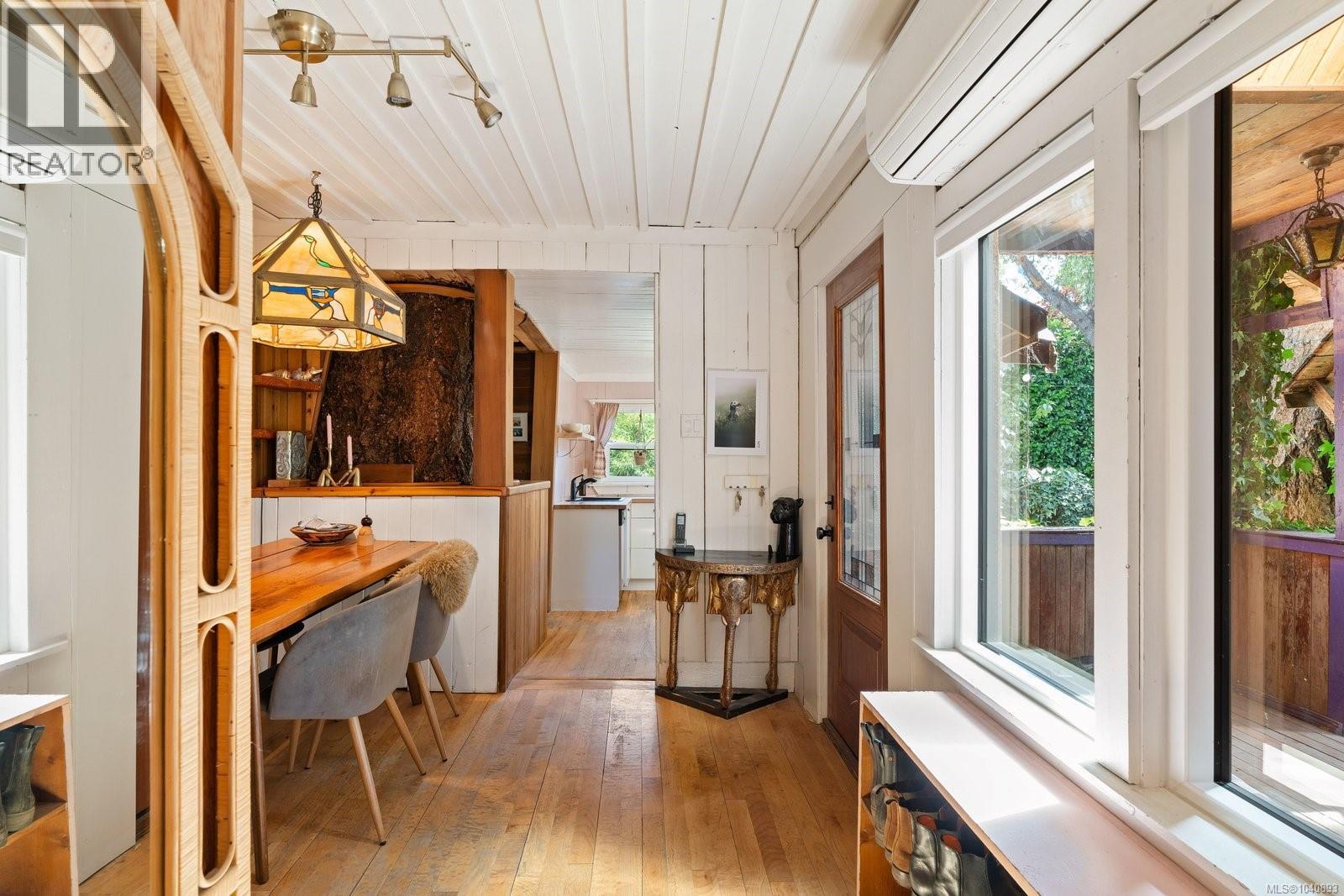 10301 West Saanich Rd, North Saanich, British Columbia  V8L 5T8 - Photo 10 - 1040893