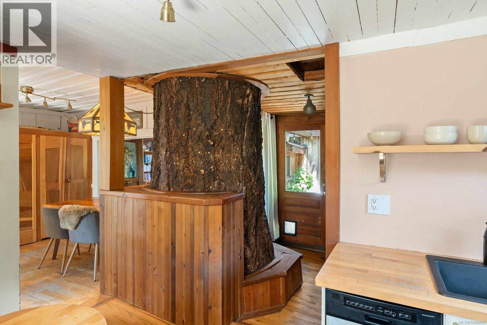 10301 West Saanich Rd, North Saanich, British Columbia  V8L 5T8 - Photo 16 - 1040893