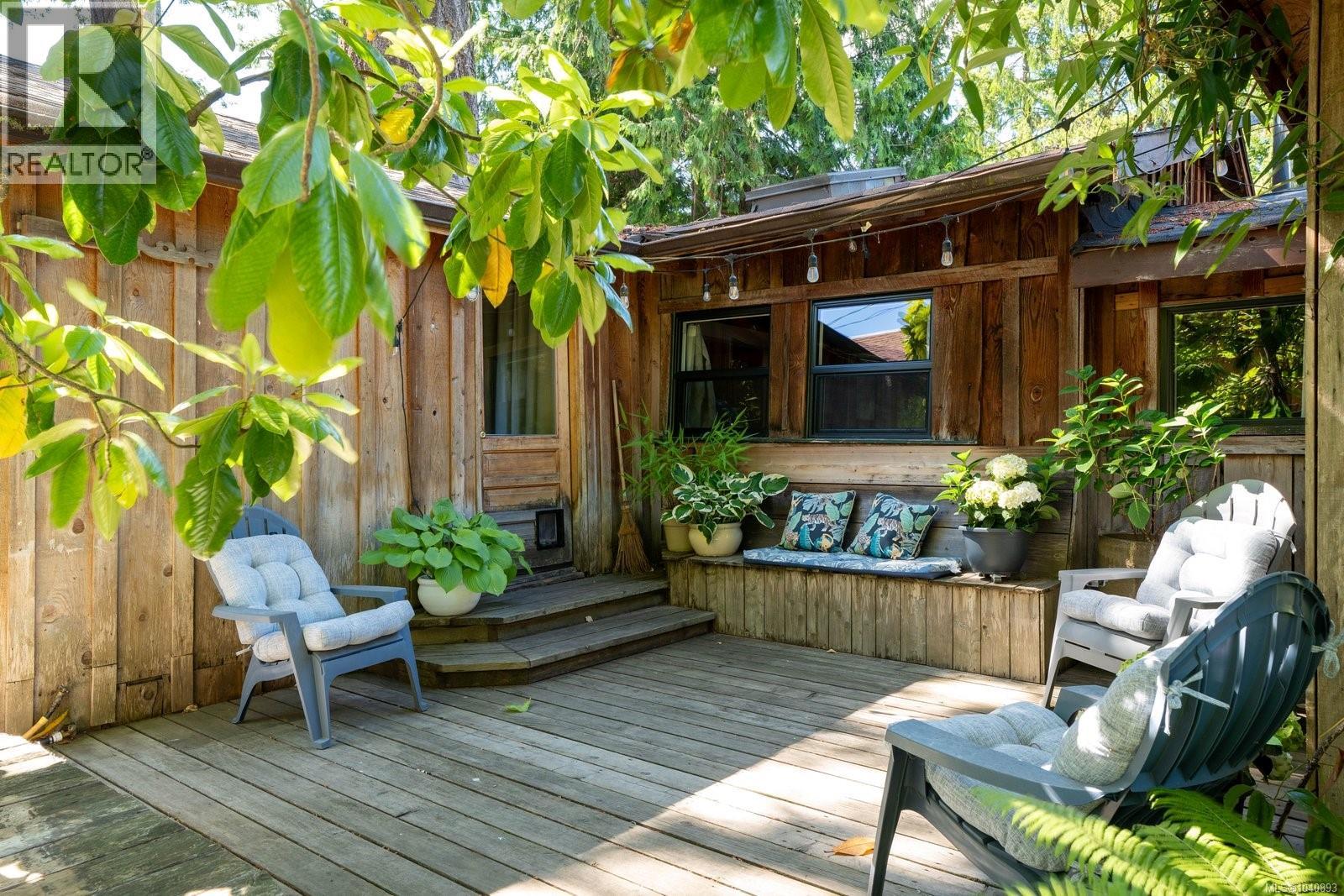 10301 West Saanich Rd, North Saanich, British Columbia  V8L 5T8 - Photo 24 - 1040893