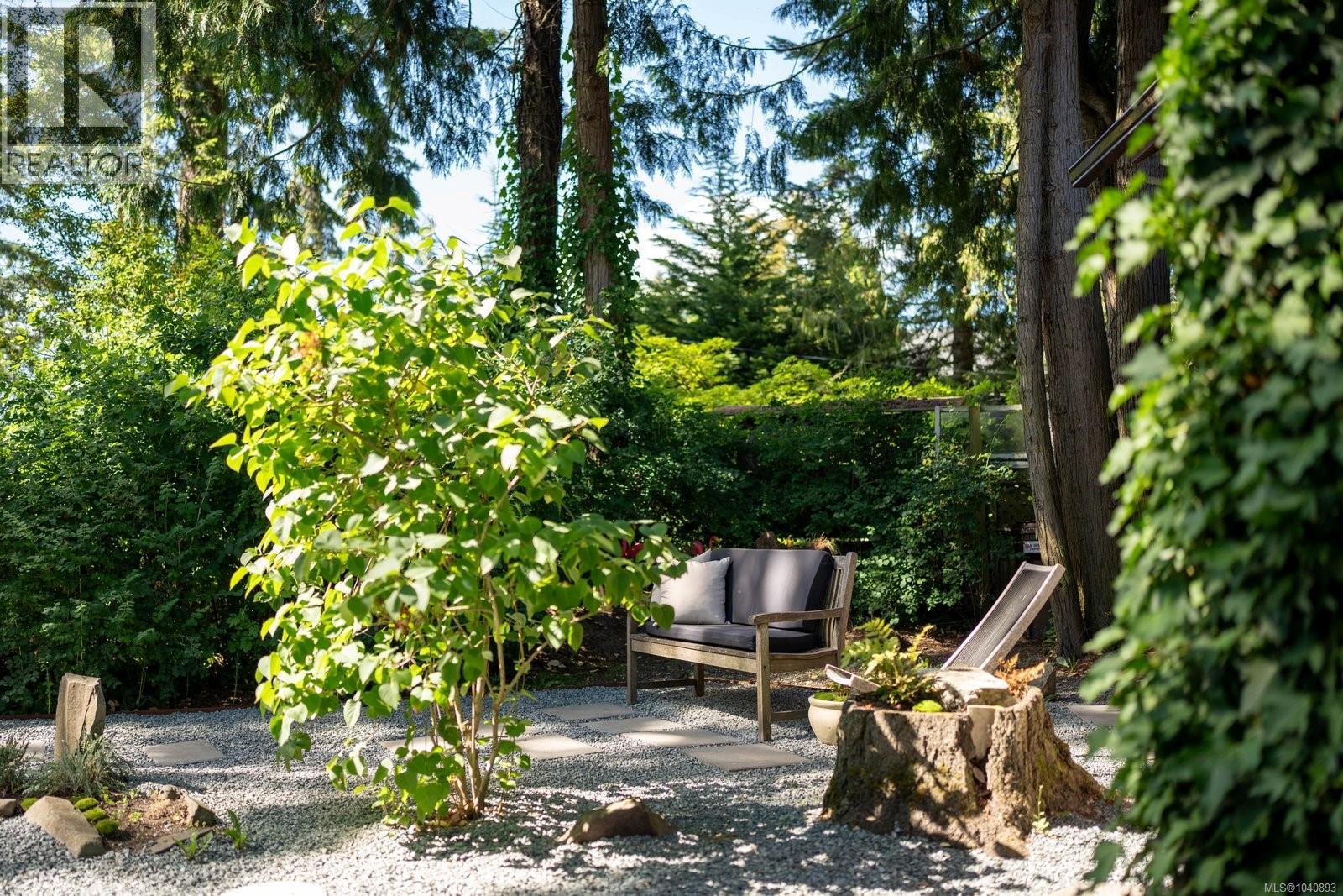 10301 West Saanich Rd, North Saanich, British Columbia  V8L 5T8 - Photo 31 - 1040893