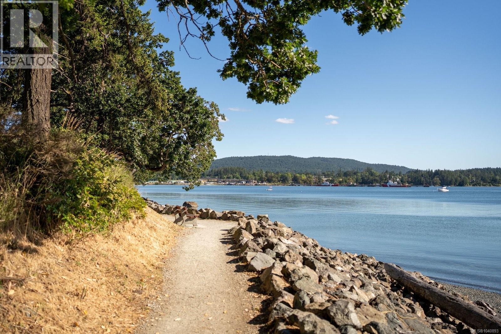 10301 West Saanich Rd, North Saanich, British Columbia  V8L 5T8 - Photo 40 - 1040893