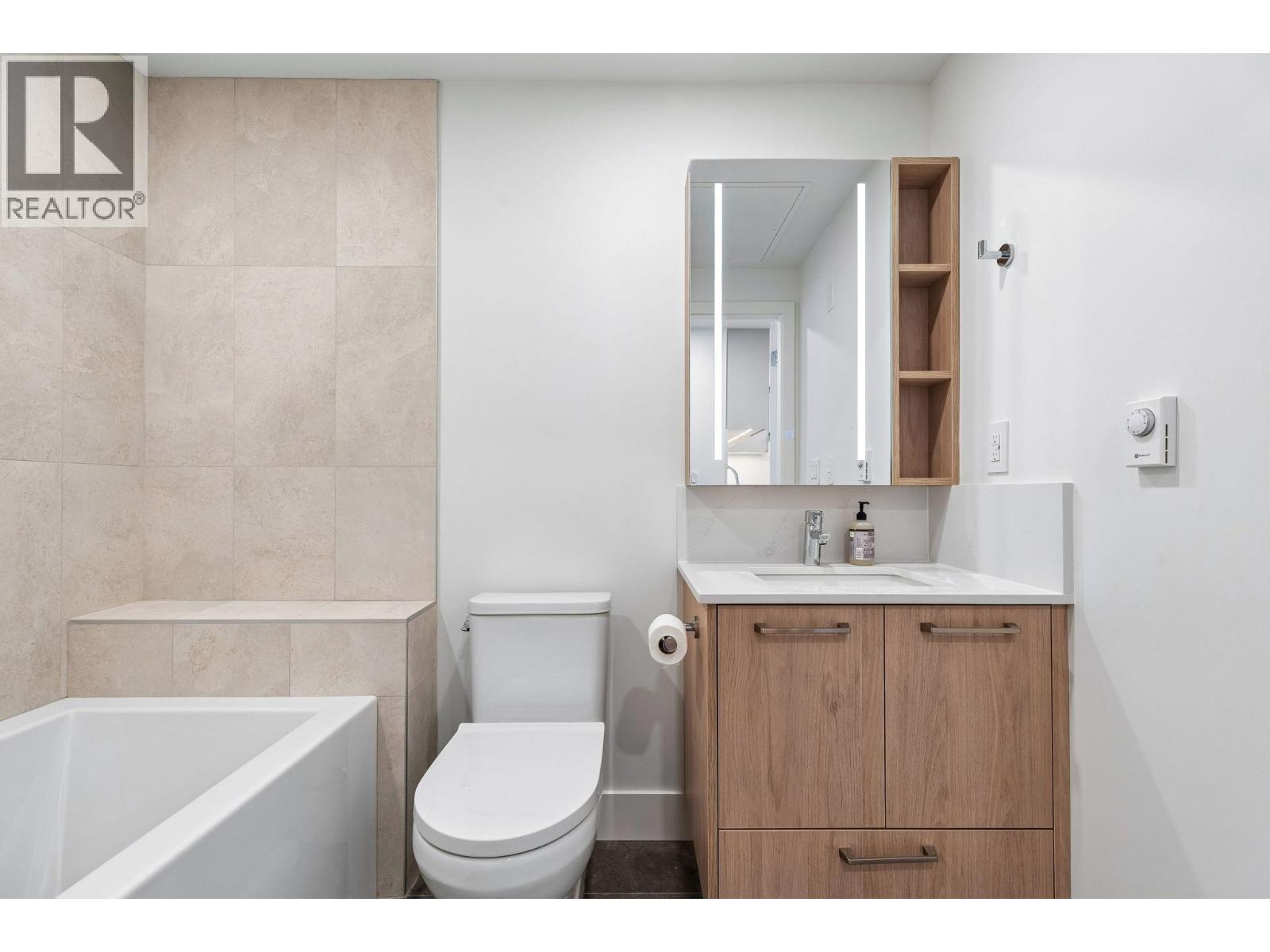 122 578 W 24 Avenue, Vancouver, British Columbia  V5Z 2B4 - Photo 12 - R3104193