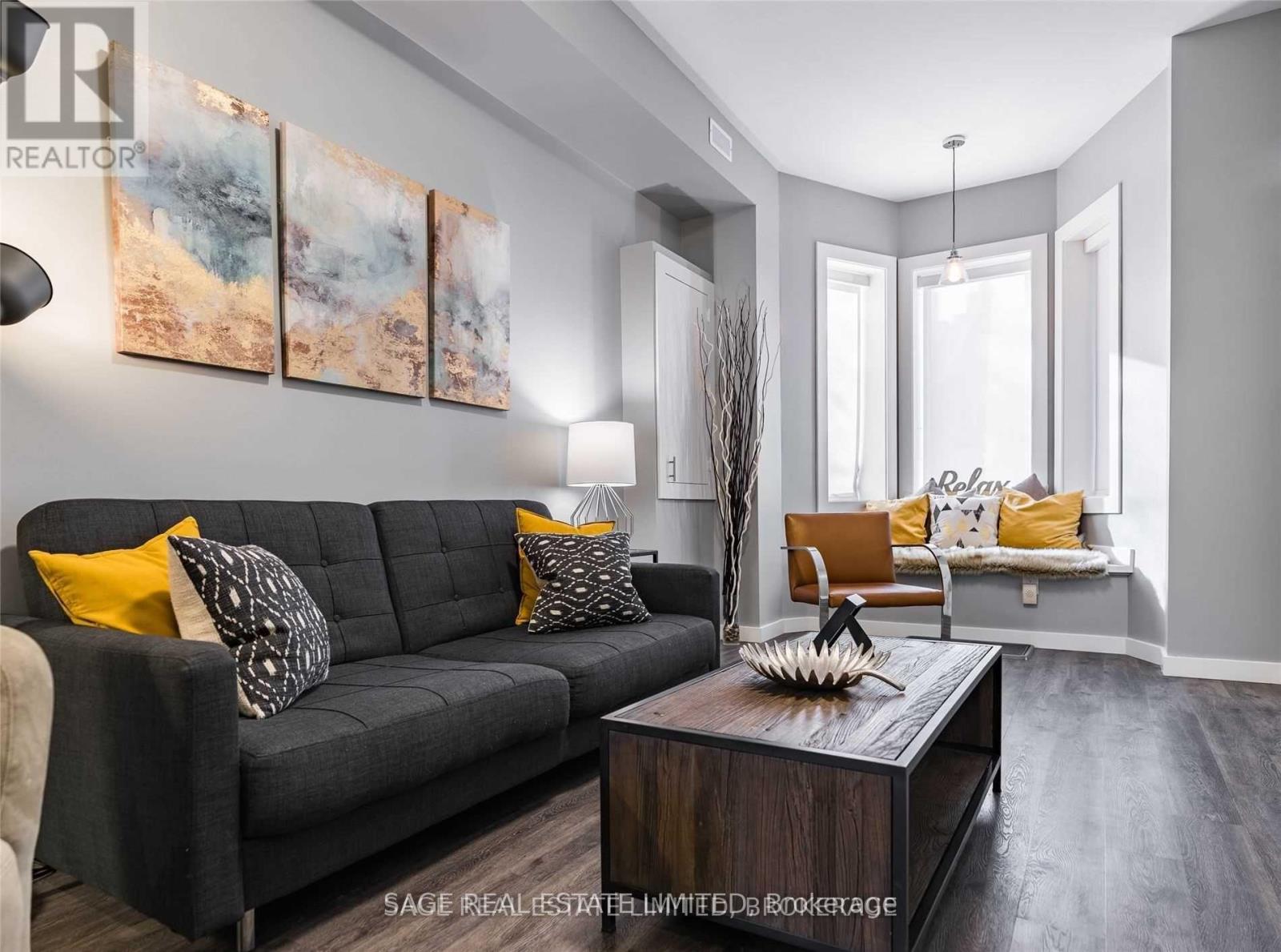 247 LISGAR STREET, Toronto, Ontario