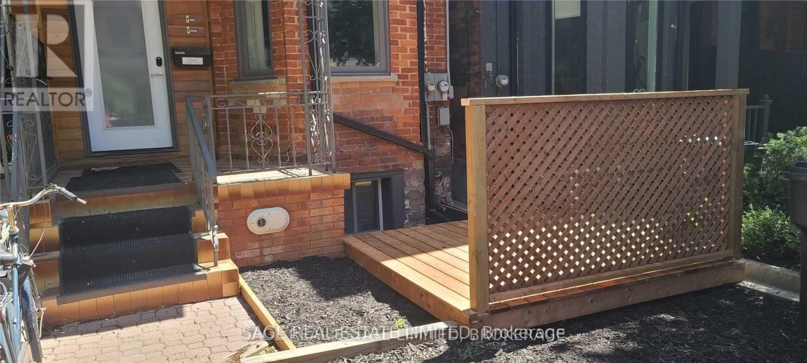 247 Lisgar Street, Toronto, Ontario M6J 3G8 - Photo 11 - C13477224