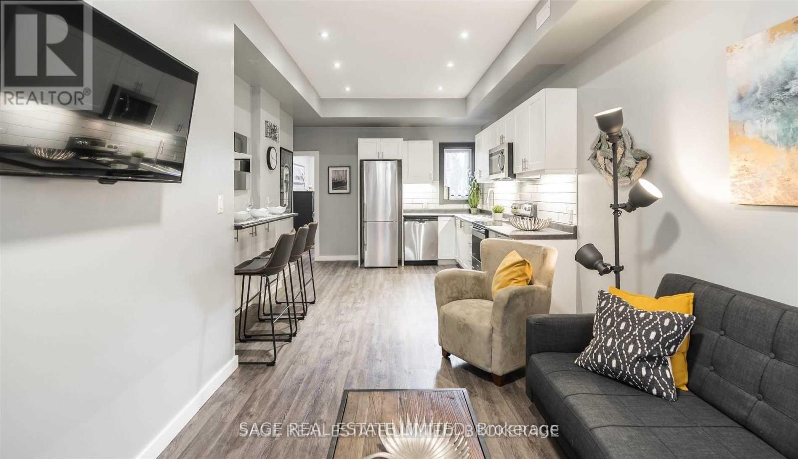 247 Lisgar Street, Toronto, Ontario M6J 3G8 - Photo 3 - C13477224