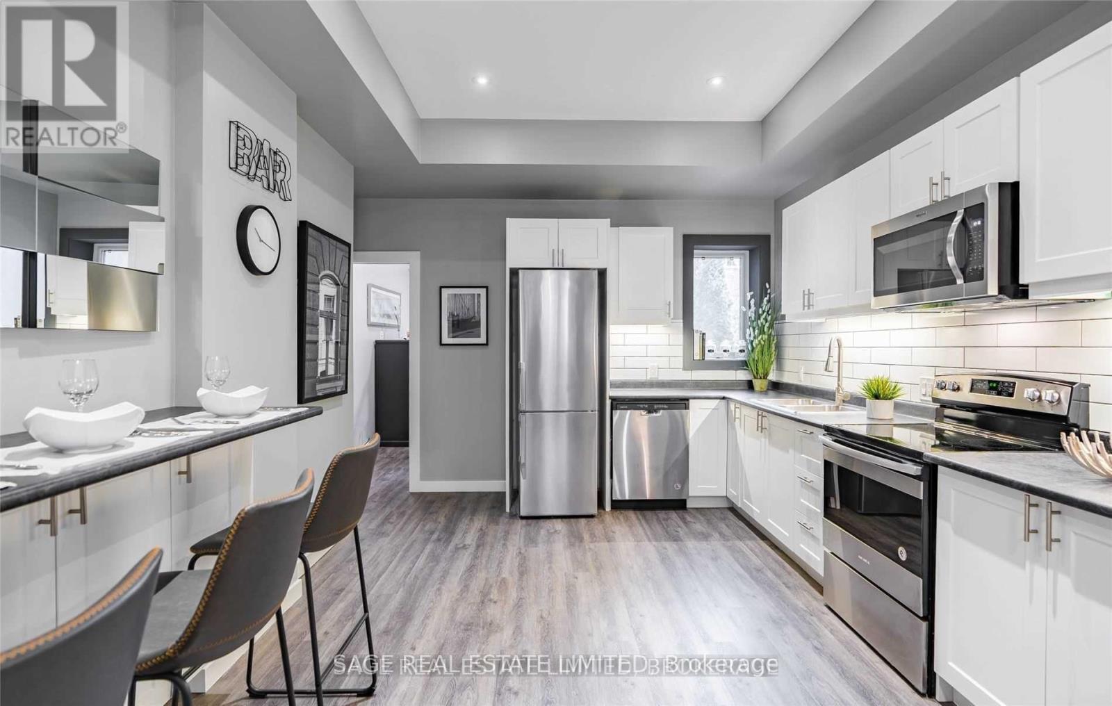 247 Lisgar Street, Toronto, Ontario M6J 3G8 - Photo 4 - C13477224