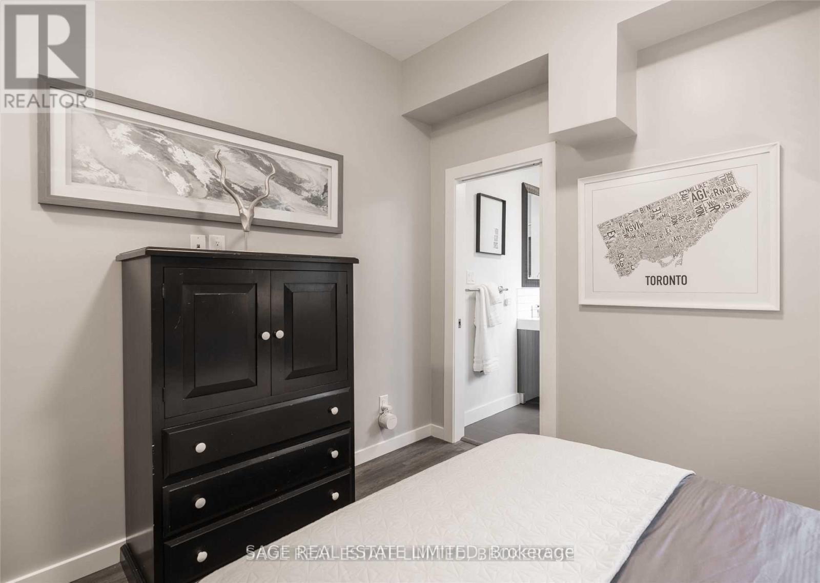 247 Lisgar Street, Toronto, Ontario M6J 3G8 - Photo 8 - C13477224