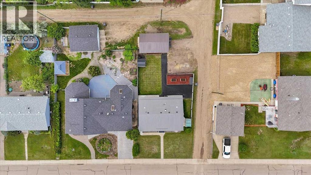 401 15 Street E, Drumheller, Alberta  T0J 0Y5 - Photo 3 - A2323015
