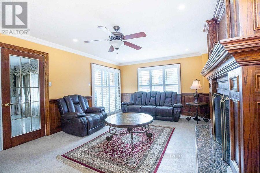 1918 Royal Credit Boulevard, Mississauga, Ontario  L5M 4Y1 - Photo 12 - W13477222