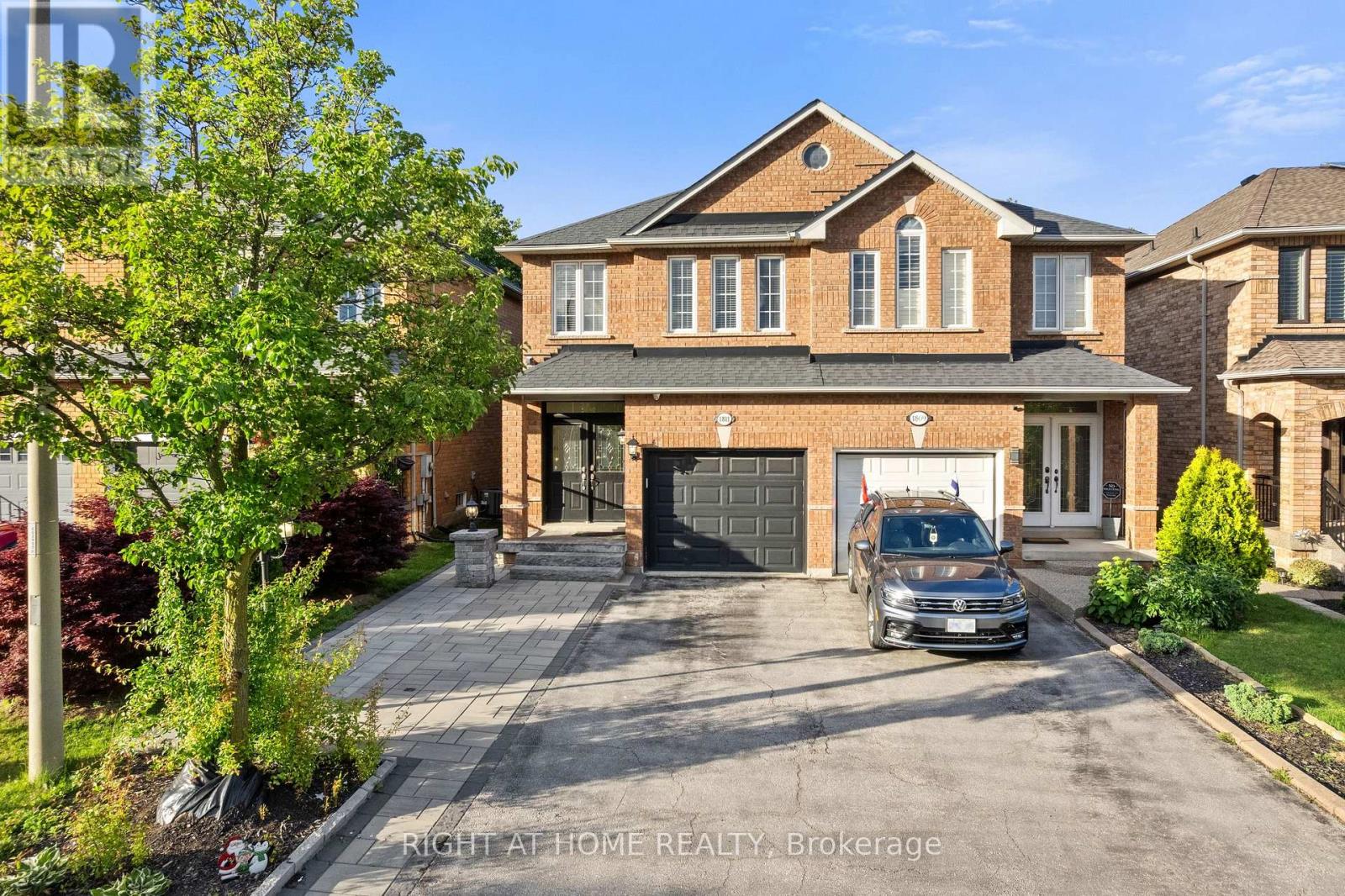 1811 CREEK WAY, Burlington, Ontario