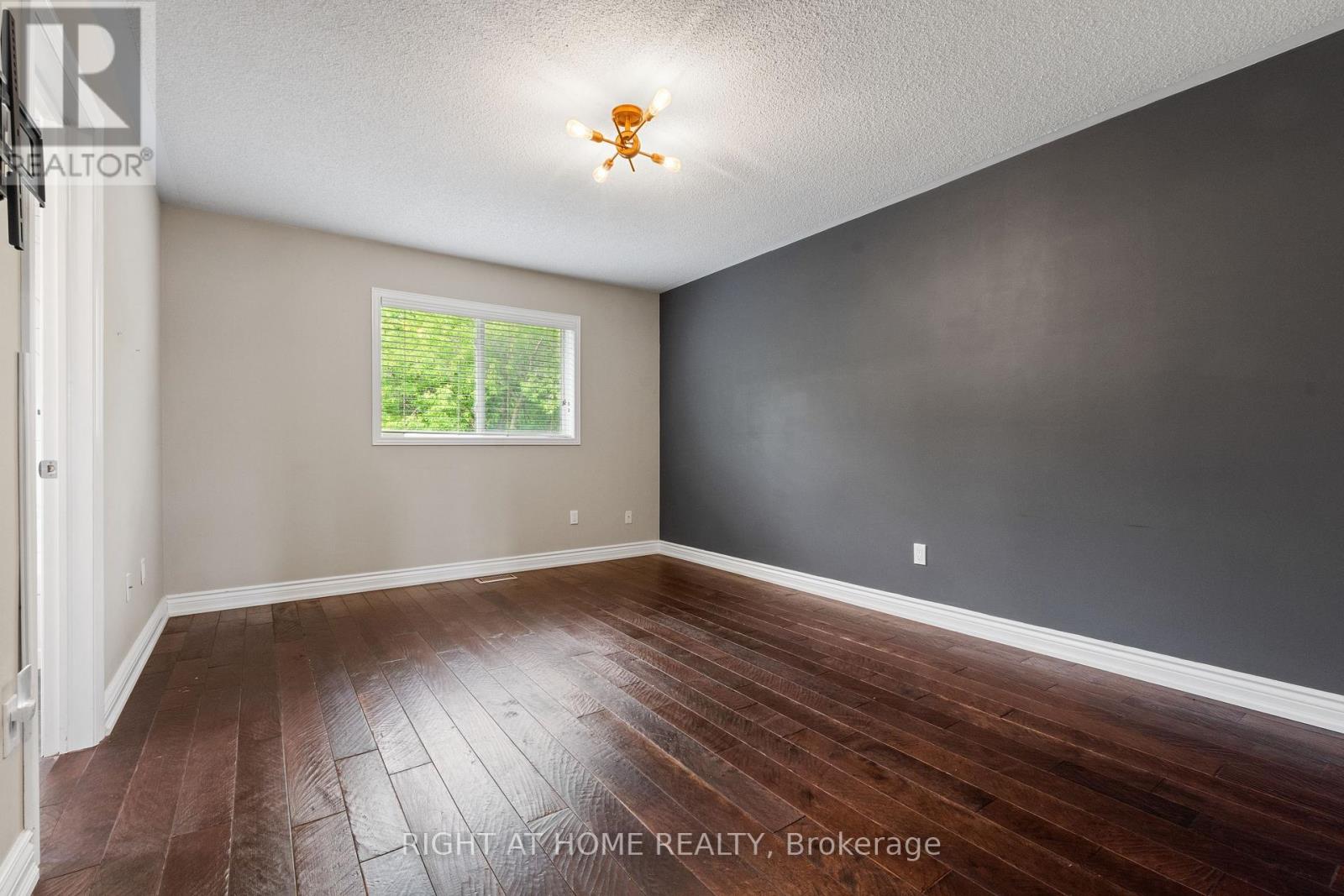 1811 Creek Way, Burlington, Ontario  L7L 6R1 - Photo 27 - W13477236