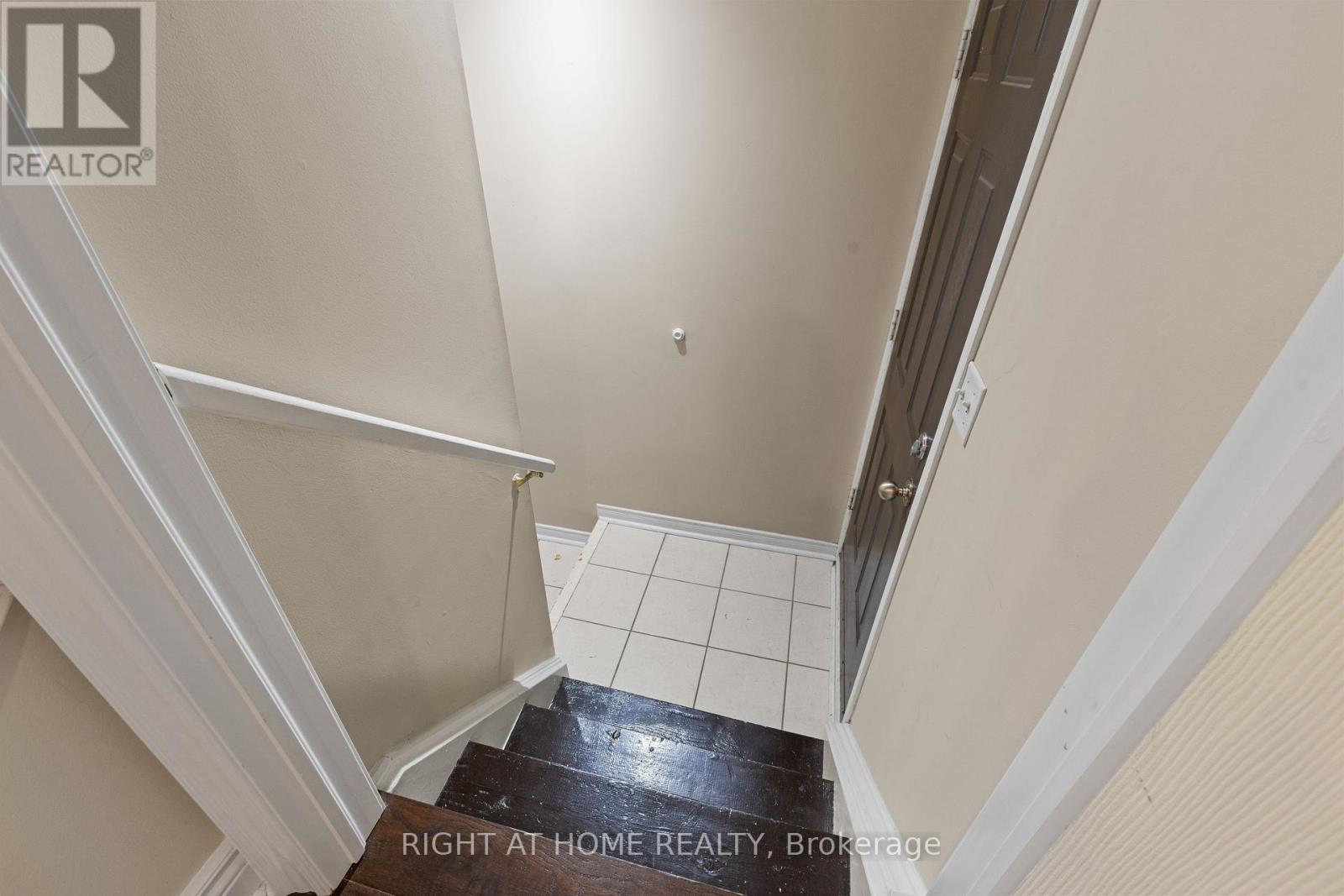 1811 Creek Way, Burlington, Ontario  L7L 6R1 - Photo 33 - W13477236