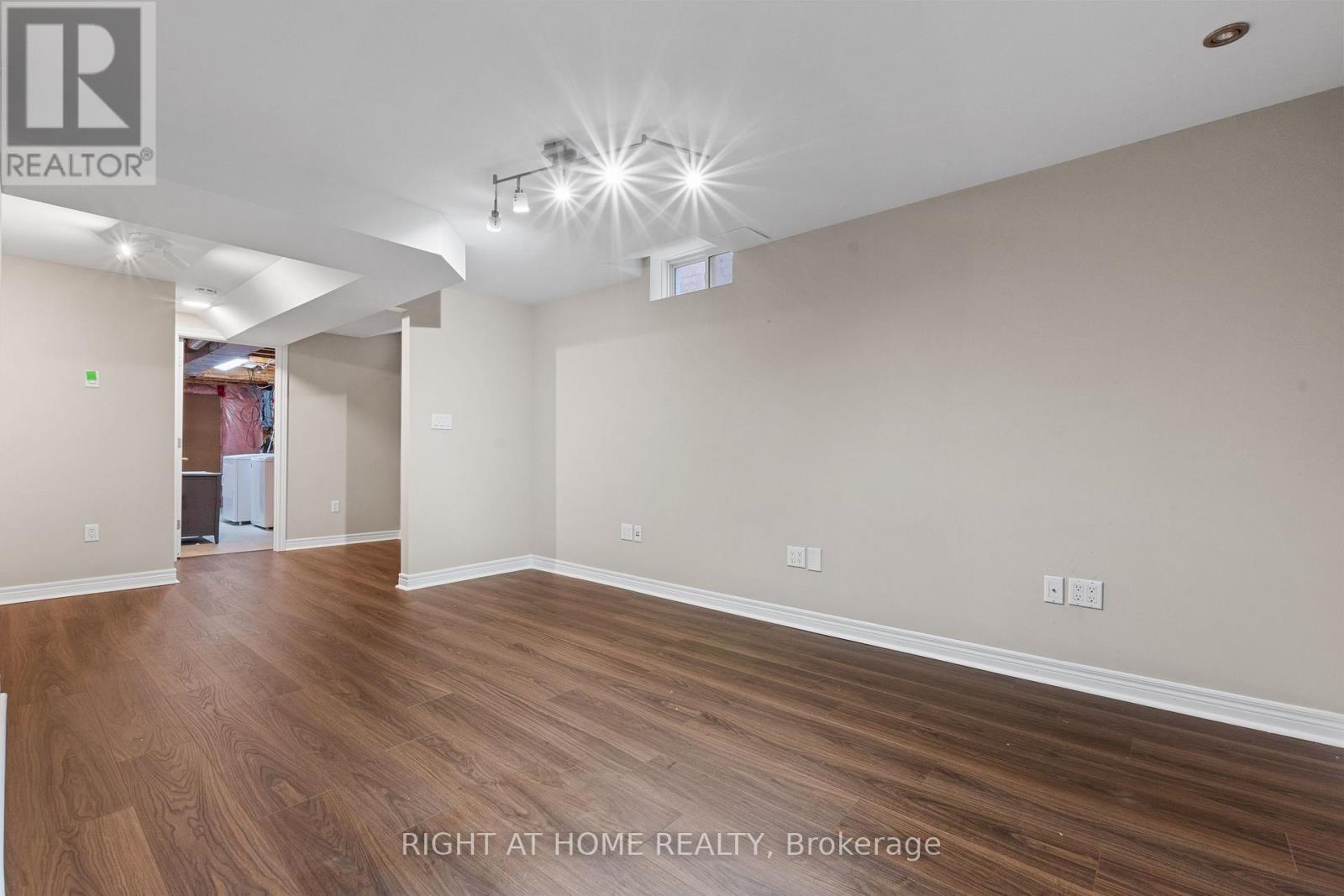 1811 Creek Way, Burlington, Ontario  L7L 6R1 - Photo 41 - W13477236