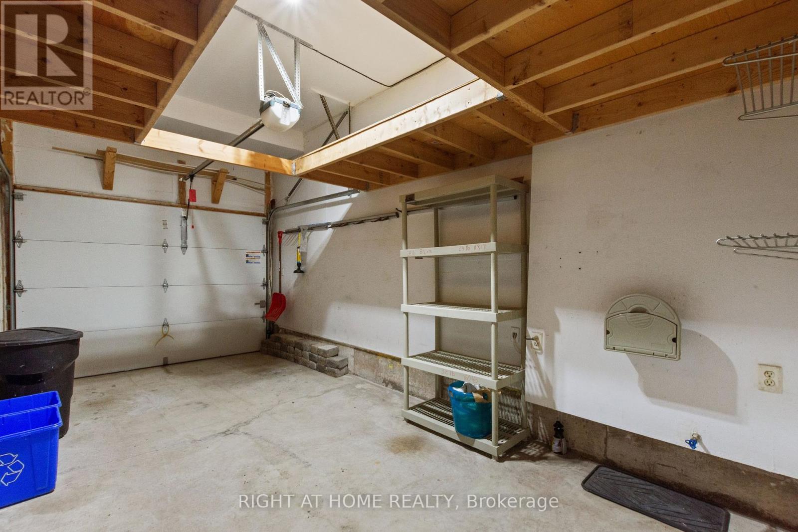 1811 Creek Way, Burlington, Ontario  L7L 6R1 - Photo 42 - W13477236