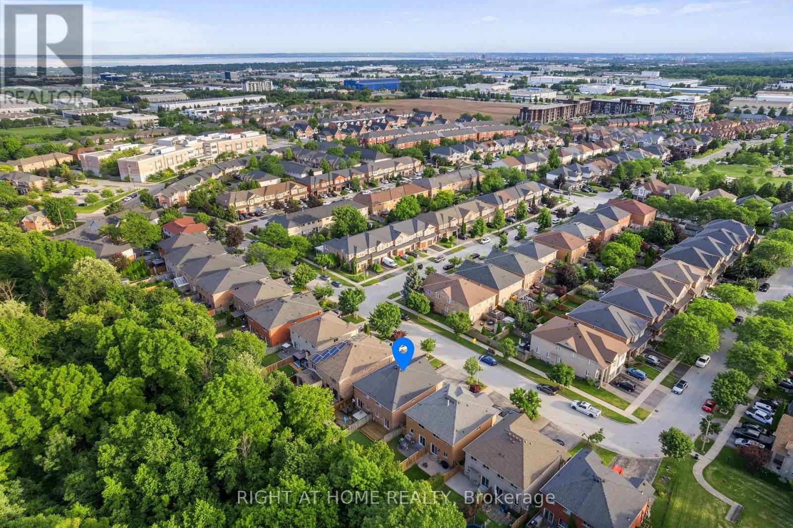 1811 Creek Way, Burlington, Ontario  L7L 6R1 - Photo 47 - W13477236