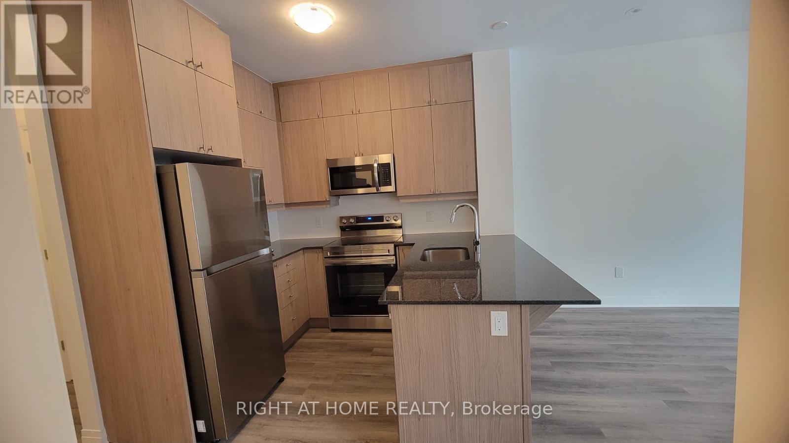 118 - 470 Gordon Krantz Avenue, Milton, Ontario  L9E 1Z3 - Photo 3 - W13477256