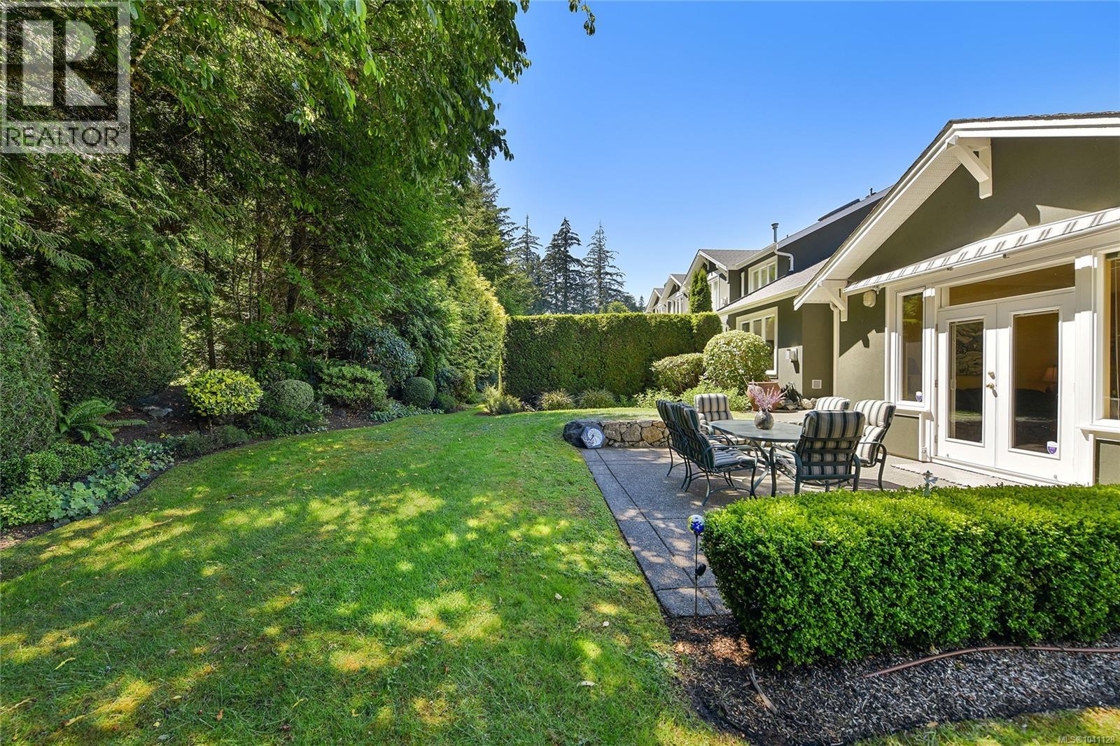 770 Hill Rise Lane, Saanich, British Columbia  V8Y 3K2 - Photo 56 - 1041128