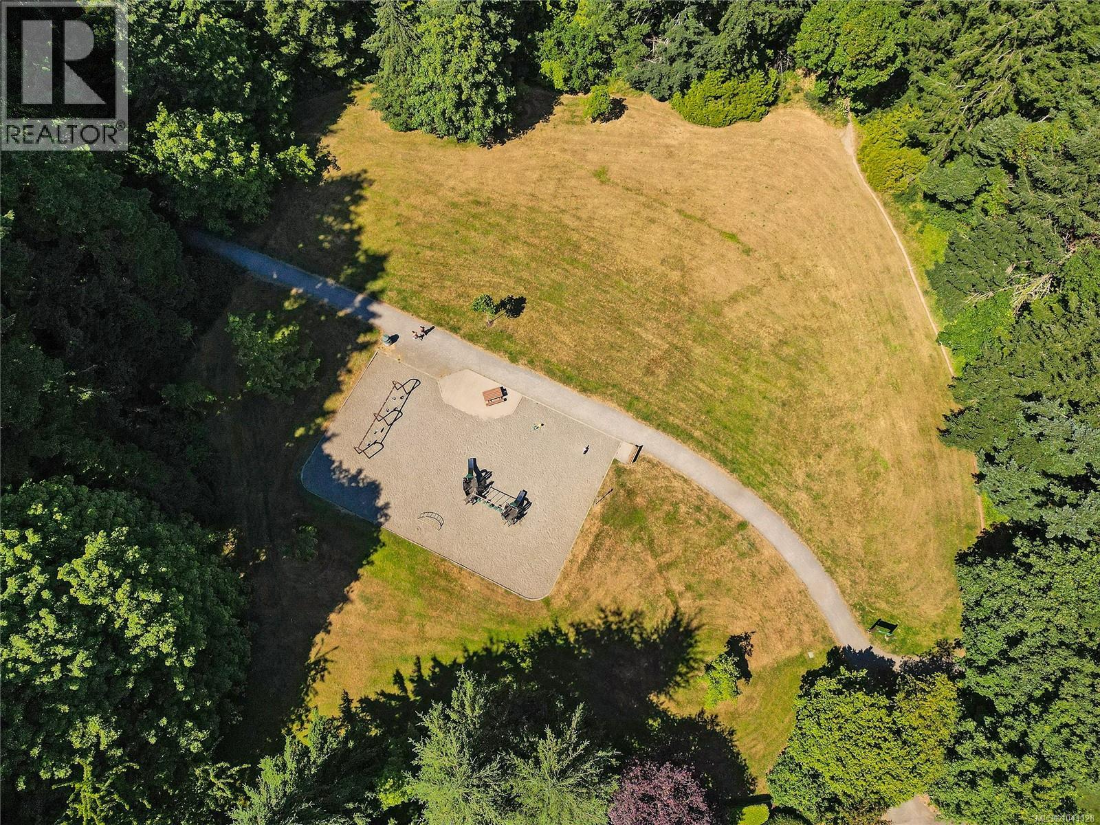 770 Hill Rise Lane, Saanich, British Columbia  V8Y 3K2 - Photo 68 - 1041128