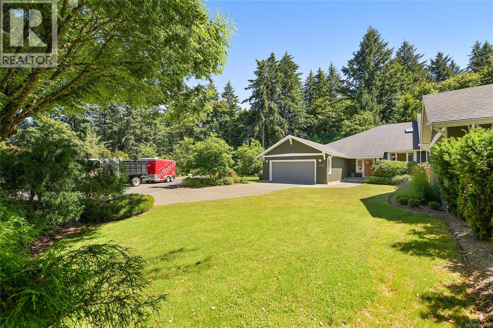 770 Hill Rise Lane, Saanich, British Columbia  V8Y 3K2 - Photo 71 - 1041128