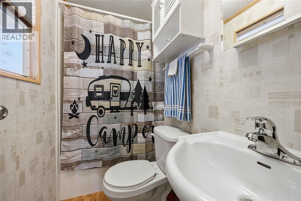 9338 Ipperwash Road West Unit# #B14, Lambton Shores photo 18