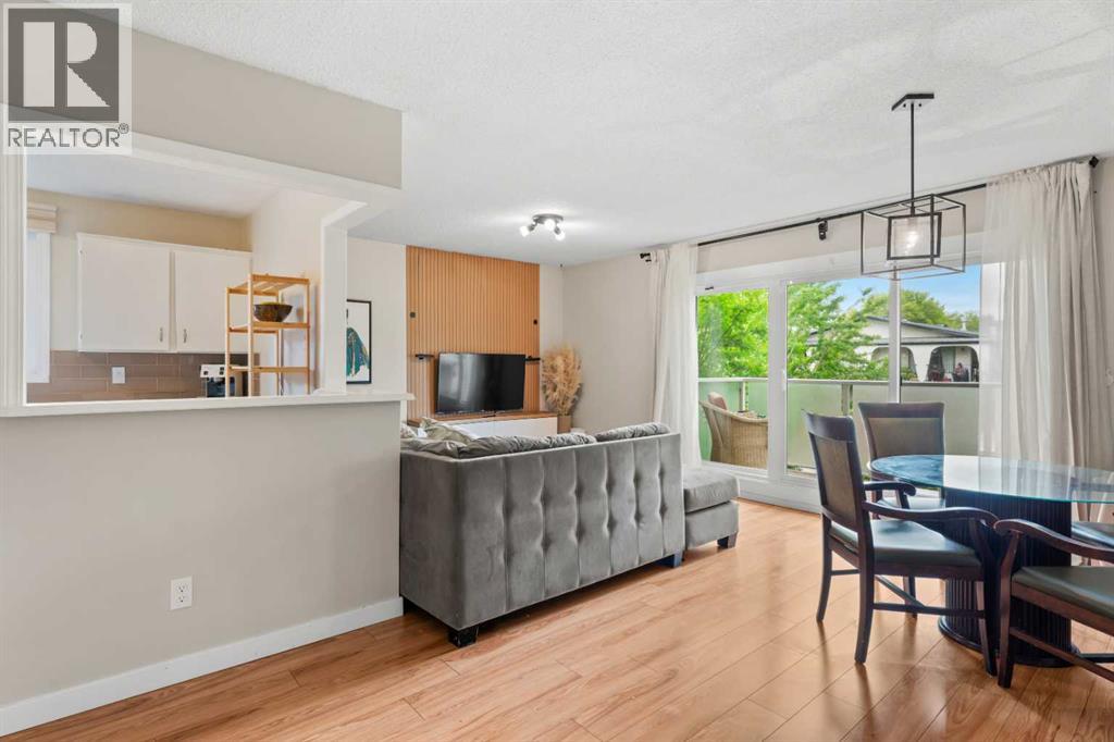 2530 16a Street Nw, Calgary, Alberta  T2M 3R4 - Photo 2 - A2319550