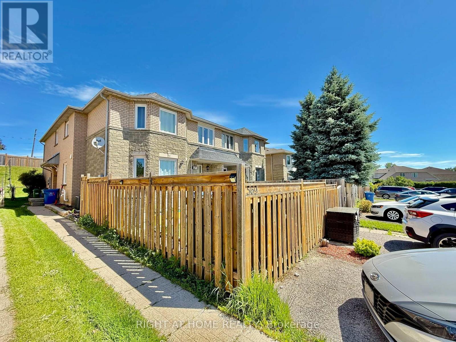 569 WALPOLE CRESCENT, Newmarket, Ontario