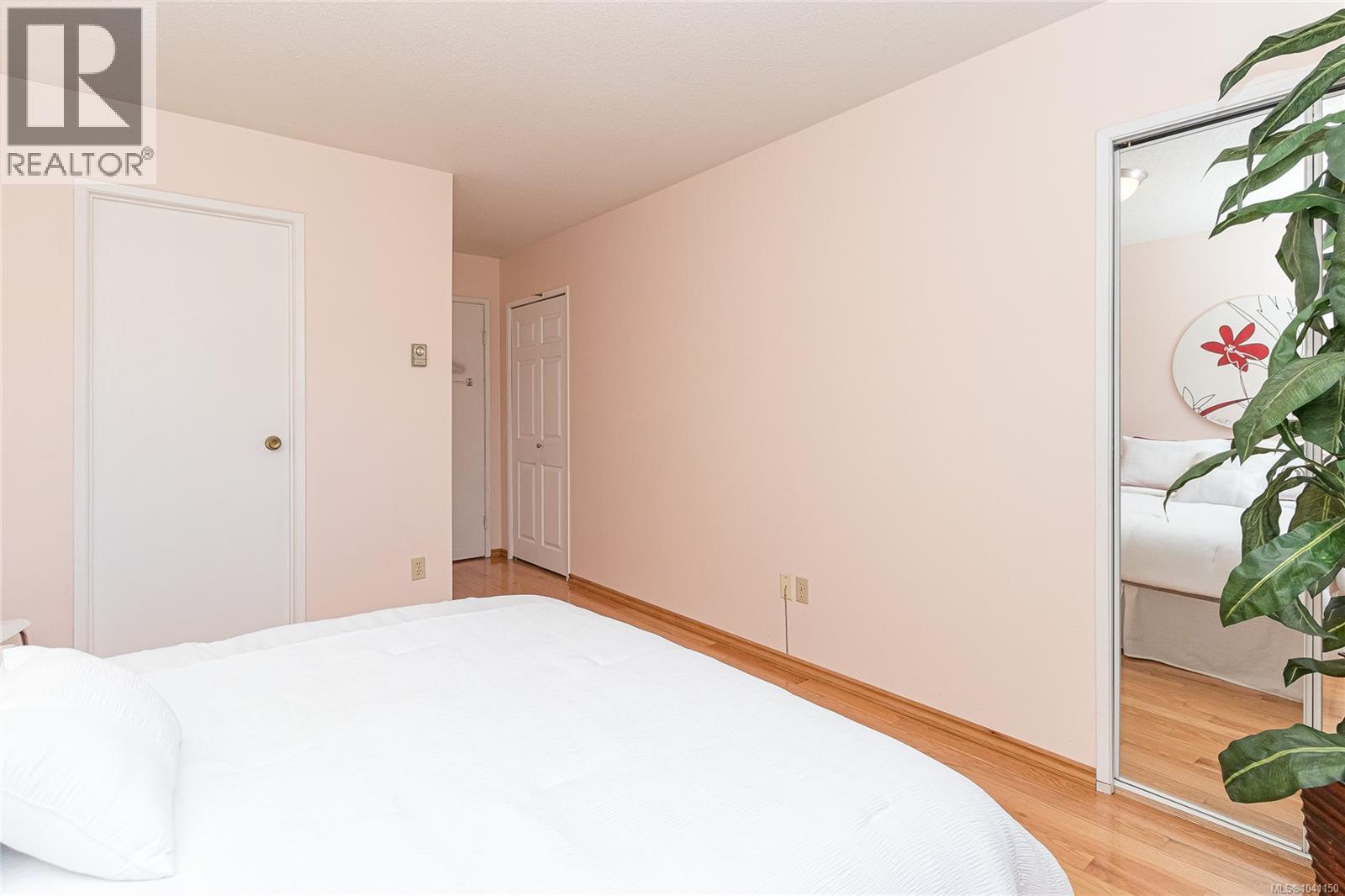 1 4391 Torquay Dr, Saanich, British Columbia V8N 3L3 - Photo 13 - 1041150