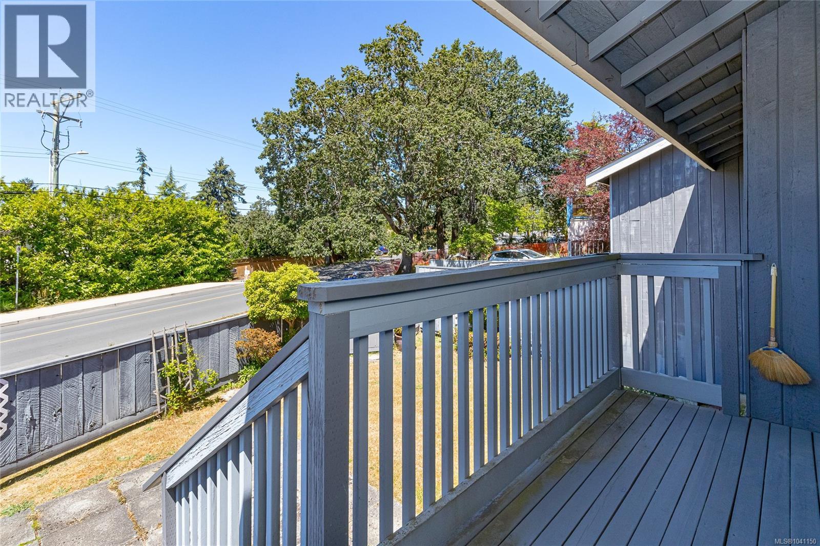 1 4391 Torquay Dr, Saanich, British Columbia V8N 3L3 - Photo 26 - 1041150