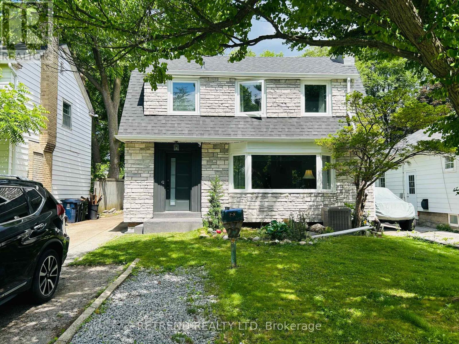 22 WENTWORTH AVENUE, Toronto, Ontario