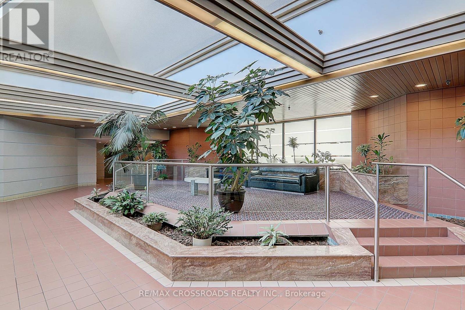 512 - 160 Alton Towers Circle, Toronto, Ontario M1V 4X8 - Photo 4 - E13477310