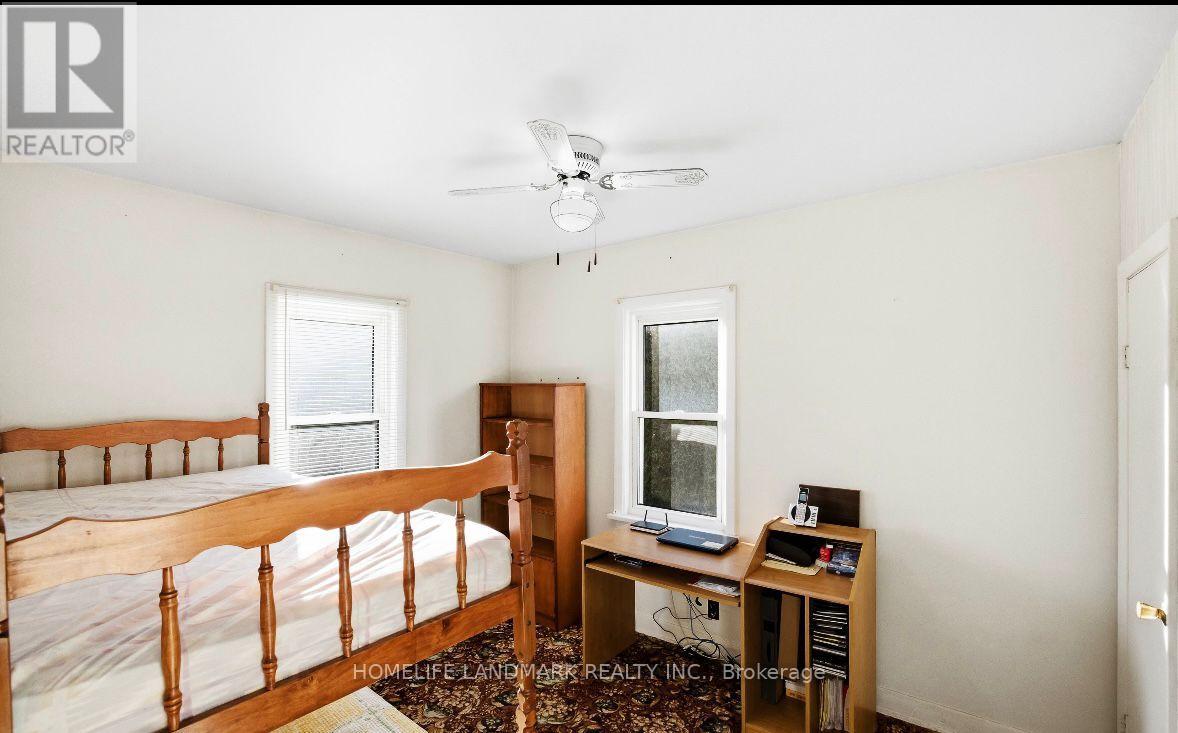 Main Floor/upper Level - 344 Nipigon Street, Oshawa, Ontario  L1J 4N9 - Photo 13 - E13477314