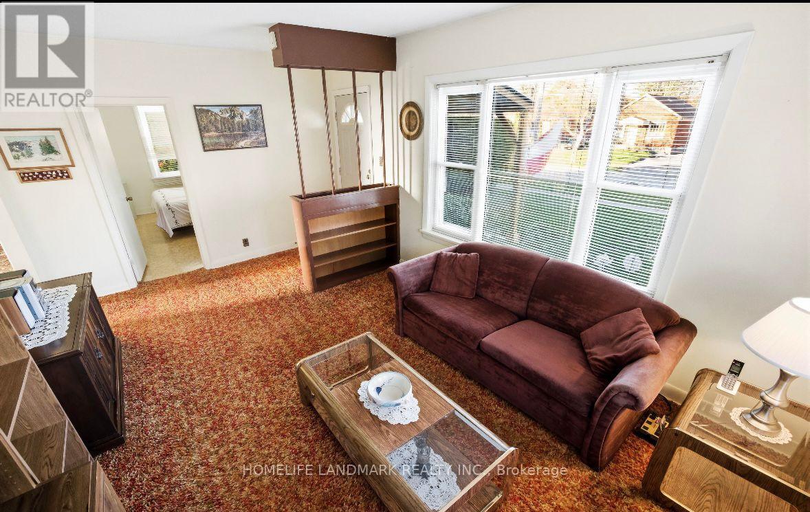 Main Floor/upper Level - 344 Nipigon Street, Oshawa, Ontario  L1J 4N9 - Photo 5 - E13477314