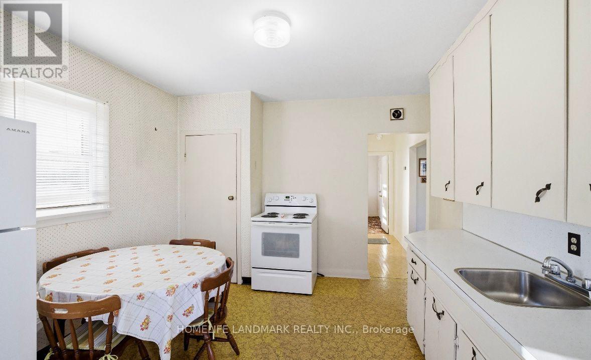 Main Floor/upper Level - 344 Nipigon Street, Oshawa, Ontario  L1J 4N9 - Photo 9 - E13477314