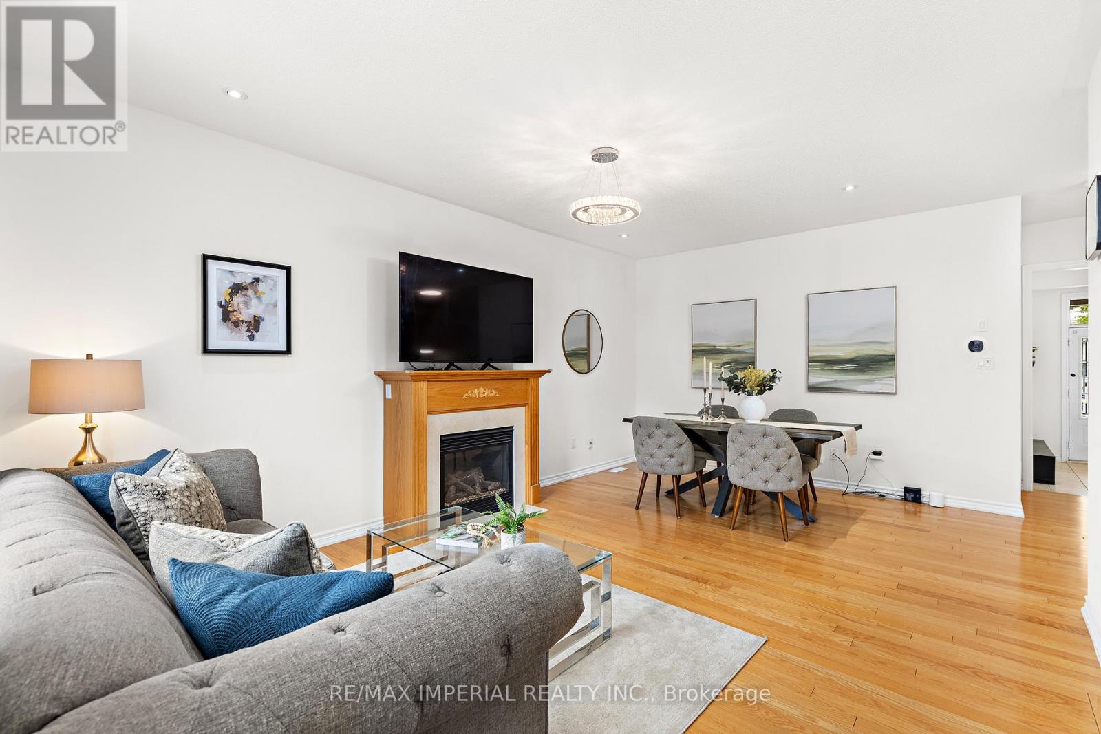2462 Kwinter Road, Oakville, Ontario  L6M 0K6 - Photo 12 - W13477316