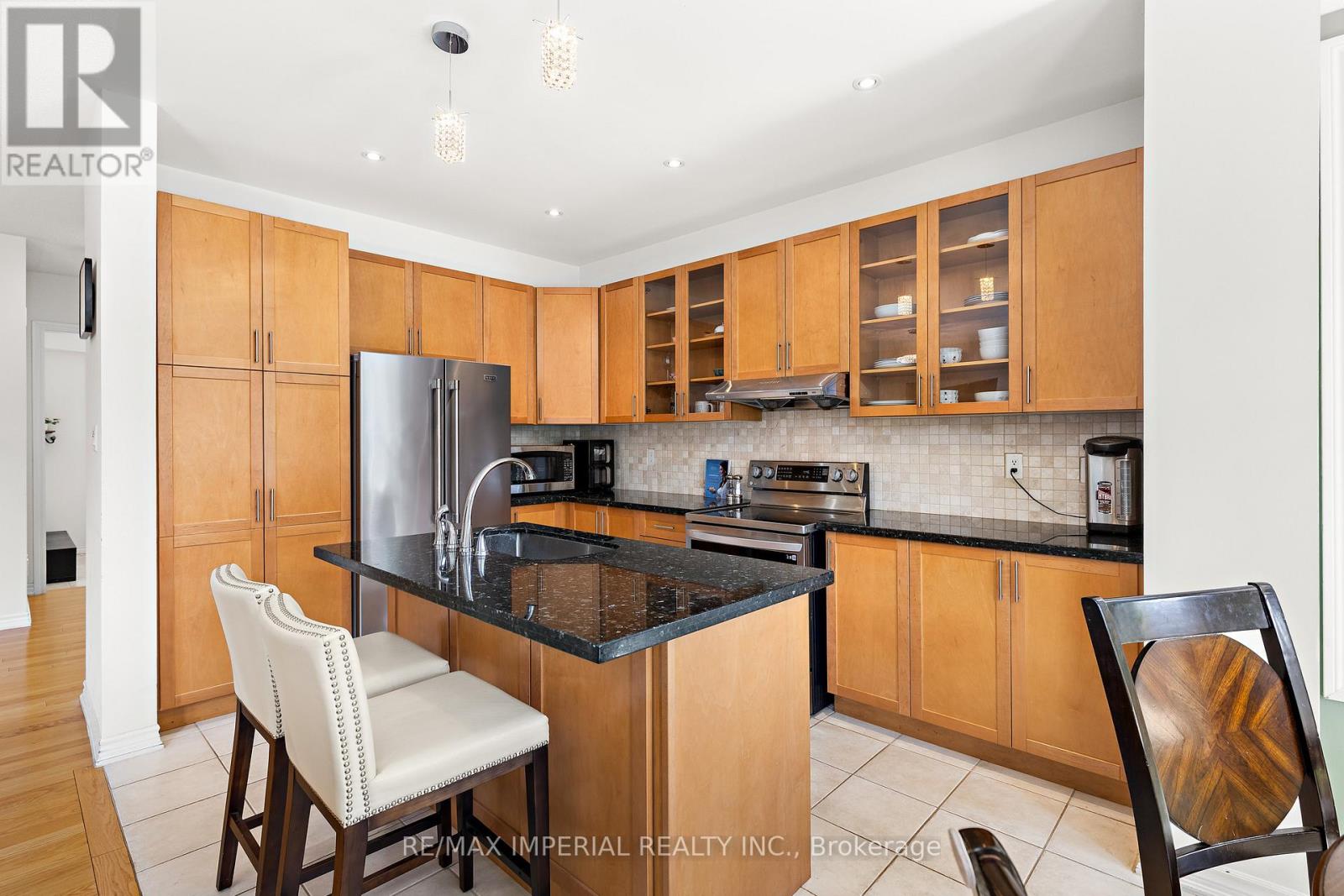 2462 Kwinter Road, Oakville, Ontario  L6M 0K6 - Photo 17 - W13477316