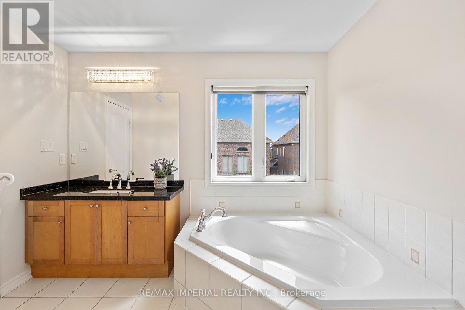 2462 Kwinter Road, Oakville, Ontario  L6M 0K6 - Photo 26 - W13477316