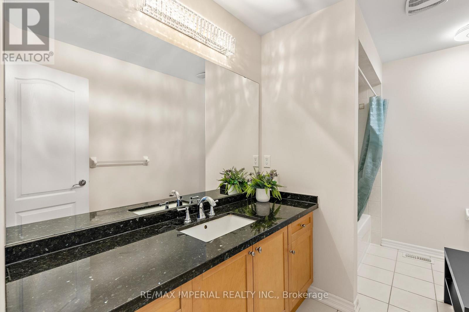 2462 Kwinter Road, Oakville, Ontario  L6M 0K6 - Photo 33 - W13477316