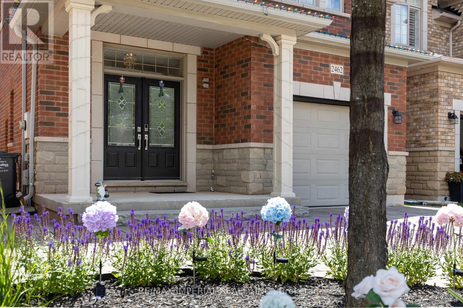 2462 Kwinter Road, Oakville, Ontario  L6M 0K6 - Photo 4 - W13477316