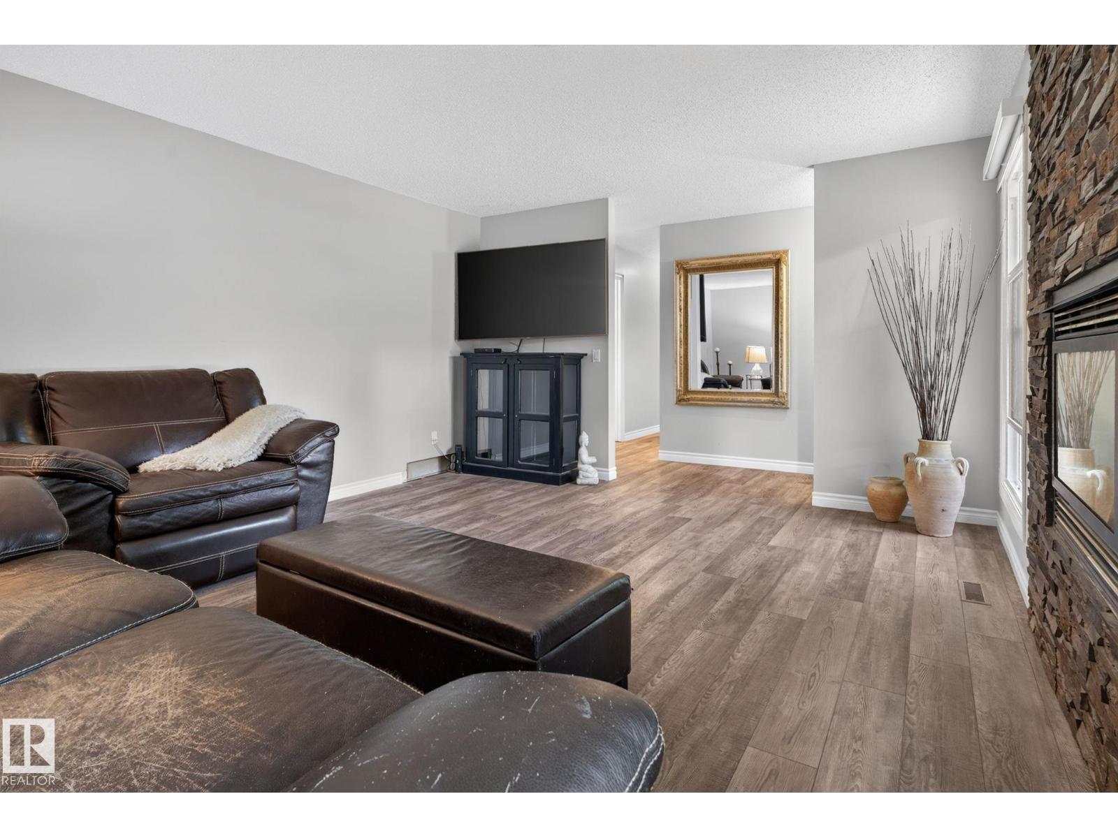 5240 56a St, Beaumont, Alberta  T4X 1B4 - Photo 7 - E4494565