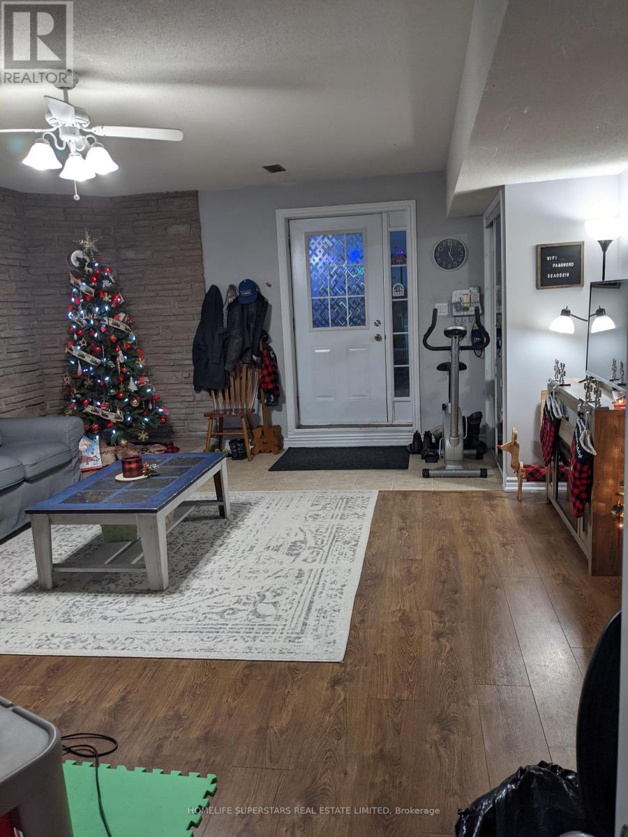 2 Hoddle Crescent, Kitchener, Ontario  N2N 2N2 - Photo 2 - X13477306