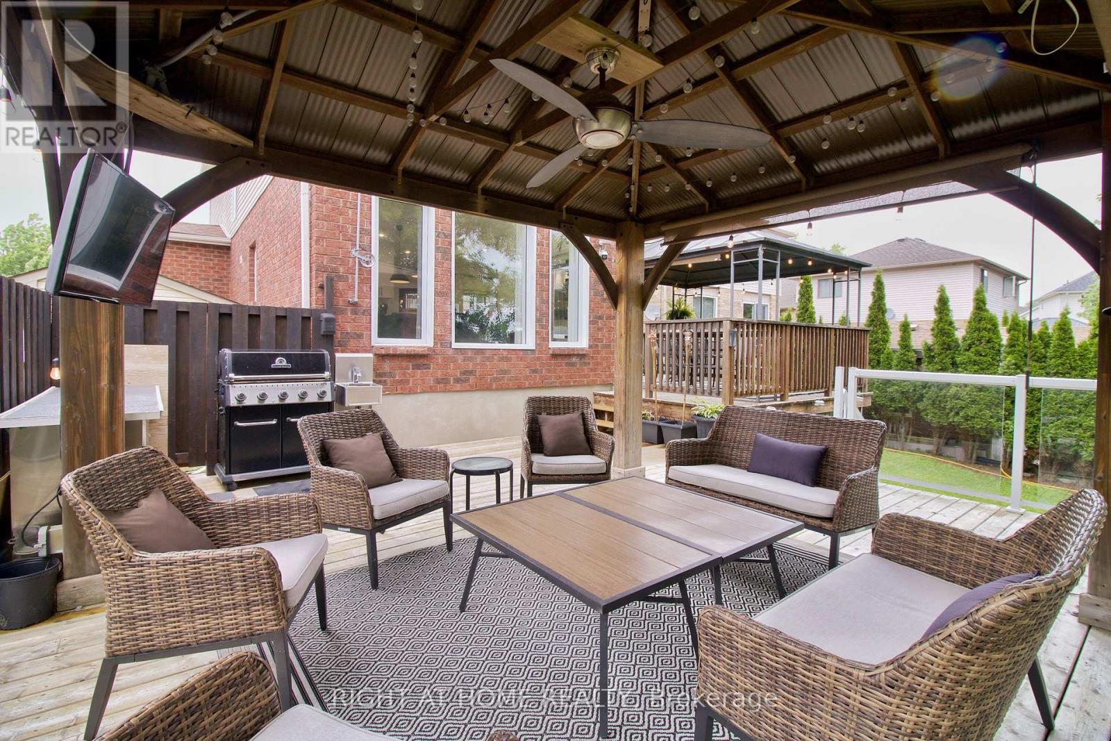 253 Schneller Drive, Wilmot, Ontario  N3A 2K9 - Photo 45 - X13477324