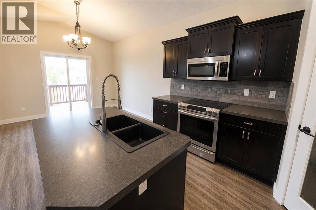 8722 Willow Drive, Grande Prairie, Alberta  T8X 0G8 - Photo 4 - A2321253